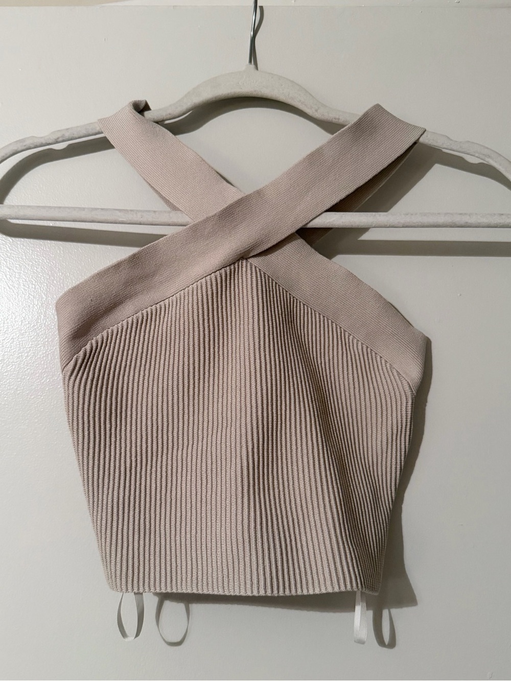 Babaton Criss CrossRibbed Halter Crop Top